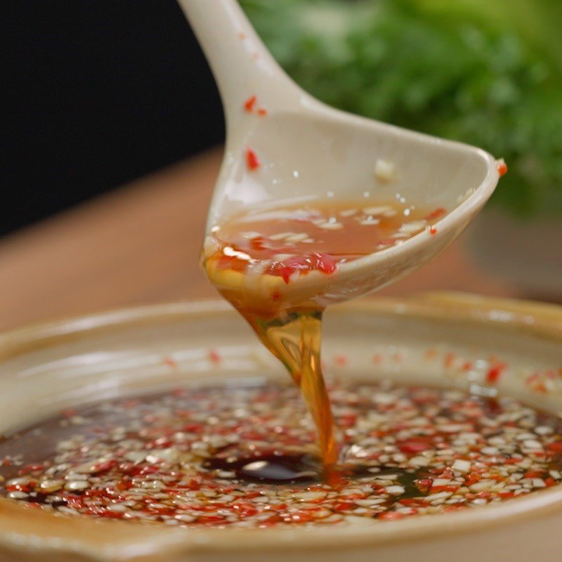 Pha nước mắm chua ngọt thơm ngon