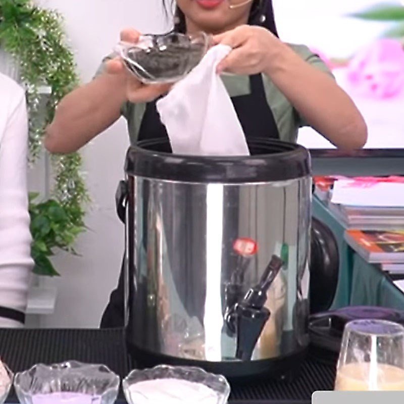 Pha trà sữa khoai môn