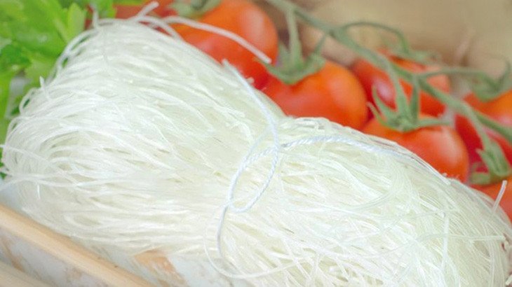 Phân loại miến dựa trên thành phần như miến dong, miến đậu xanh, miến gạo