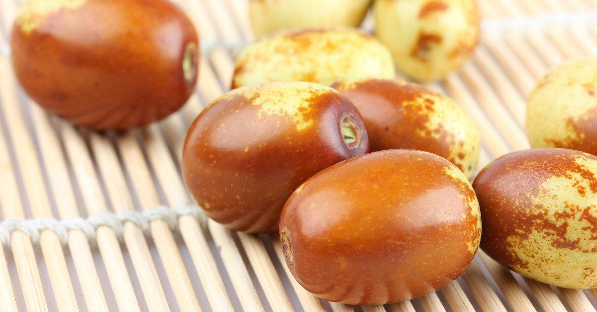 Phân tích hồng táo bao nhiêu calo và các dưỡng chất thiết yếu trong 100g