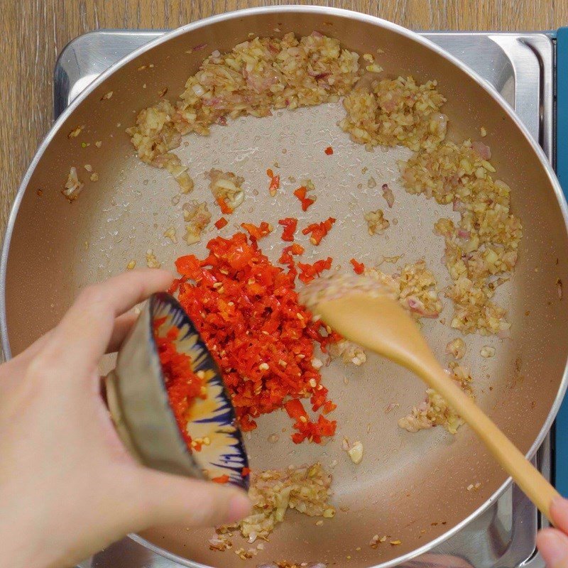 Phi hành tỏi ớt để xào mắm ruốc