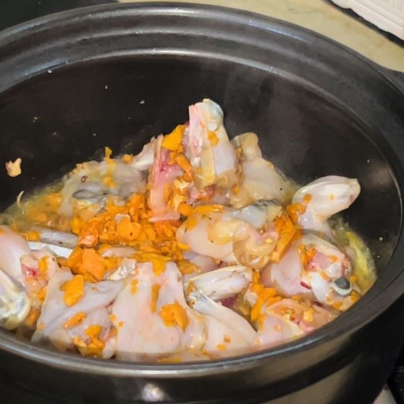 phi thơm củ nén trước khi nấu ếch om cà