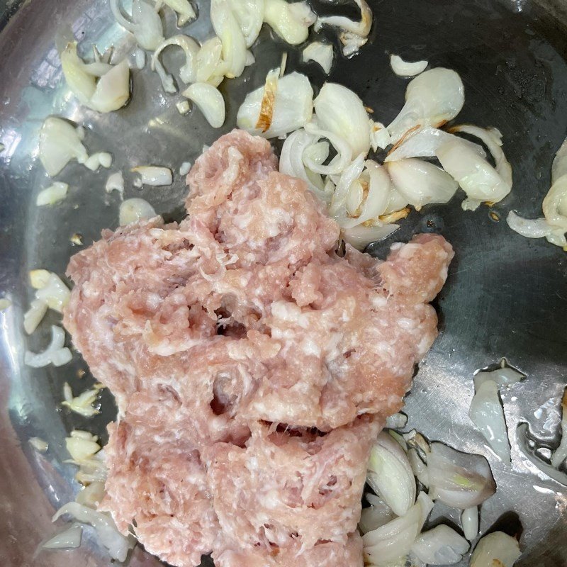 Phi thơm hành tỏi để xào thịt băm