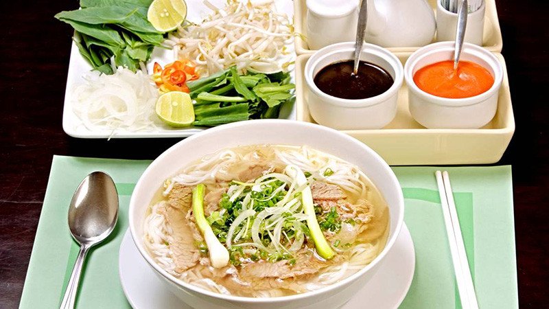 phở gói bao nhiêu calo, cách ăn phở gói đúng cách và bổ sung rau xanh