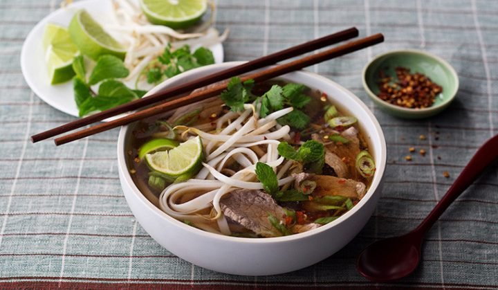 phở gói bao nhiêu calo, một gói phở ăn liền và thông tin về năng lượng 342 kcal