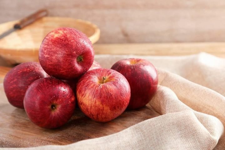 Quả táo đỏ tươi ngon cùng thông tin 100g táo bao nhiêu calo