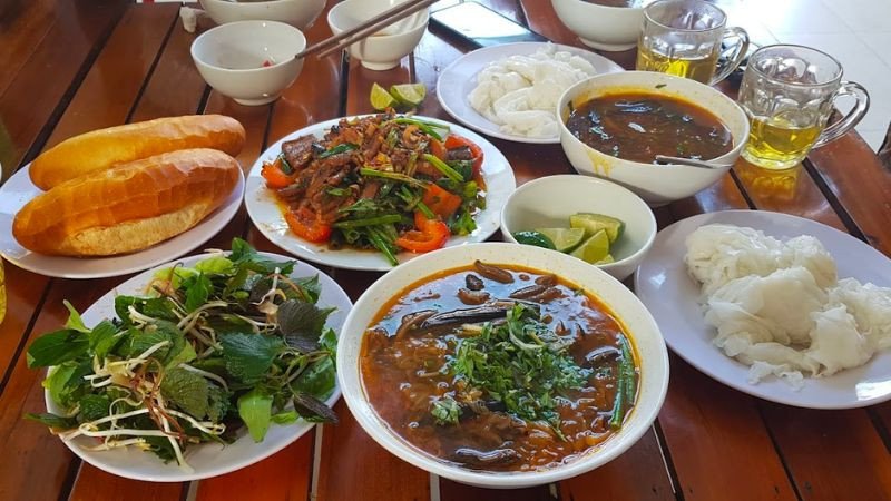 quán Bà Lan, địa chỉ thưởng thức miến lươn Nghệ An nổi tiếng