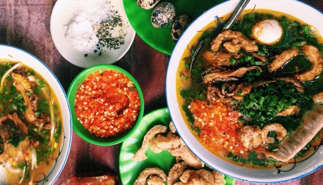 Quán Dì Hường là một địa chỉ bánh canh cá lóc ngon và nổi tiếng tại Huế