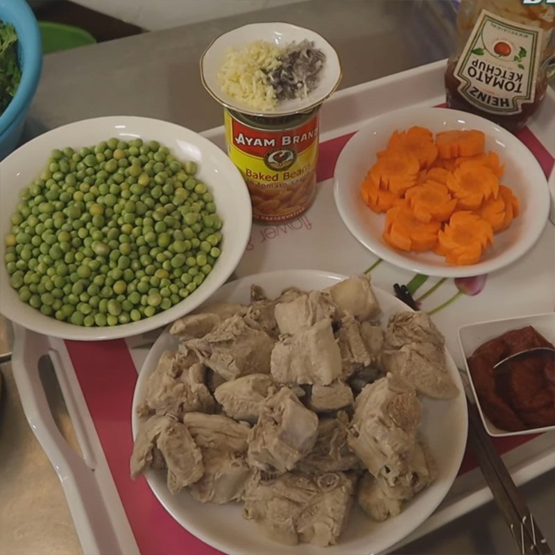 Rau củ đã sơ chế để nấu sườn đậu