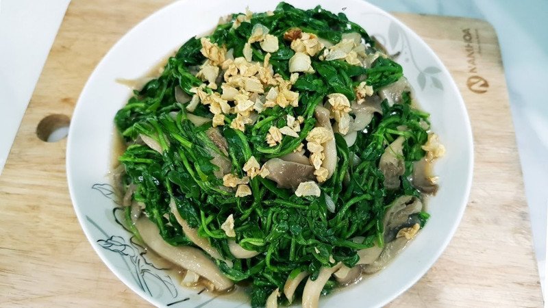 Rau đắng xào nấm: Món chay thanh đạm giàu dinh dưỡng