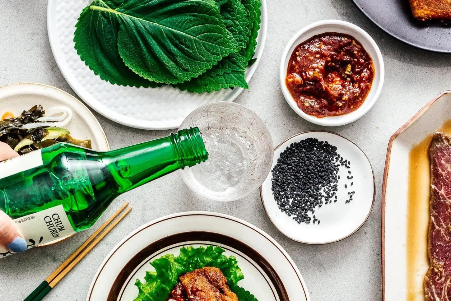 Rượu Soju kết hợp thịt nướng Hàn Quốc