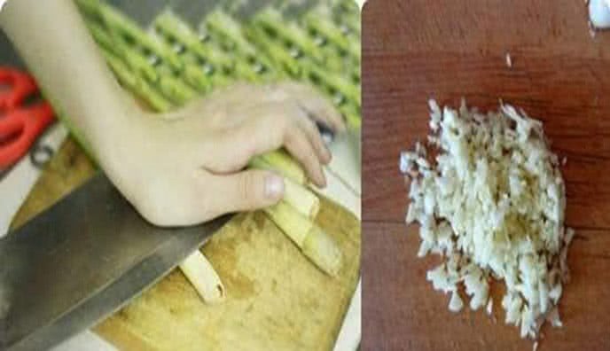 Sả đập dập và tỏi băm nhuyễn, nguyên liệu tạo hương vị cho nước lẩu hải sản