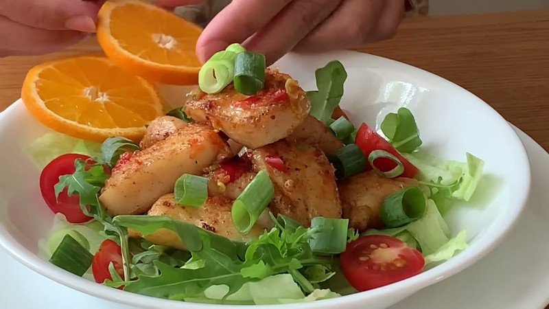 Salad cá basa phi lê tươi mát, thanh đạm cho bữa ăn nhẹ