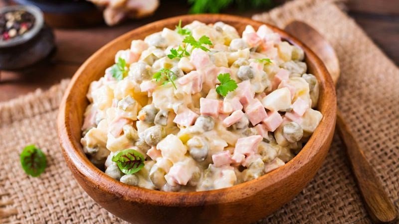 Salad khoai tây tươi ngon, món ăn phổ biến trong chế độ ăn kiêng