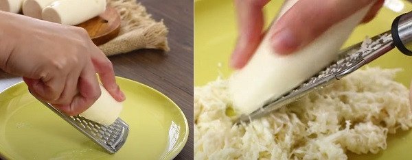 Sắn và nước cốt dừa đang được xay nhuyễn trong máy
