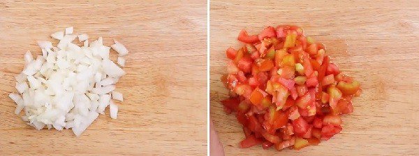 Sơ chế cà chua, hành tây và tỏi để nấu trứng cút sốt cà chua
