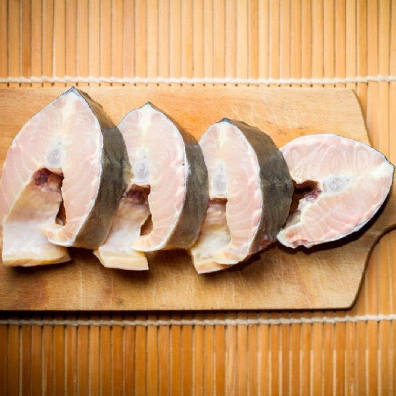 Sơ chế cá tầm sạch mùi tanh để nấu canh