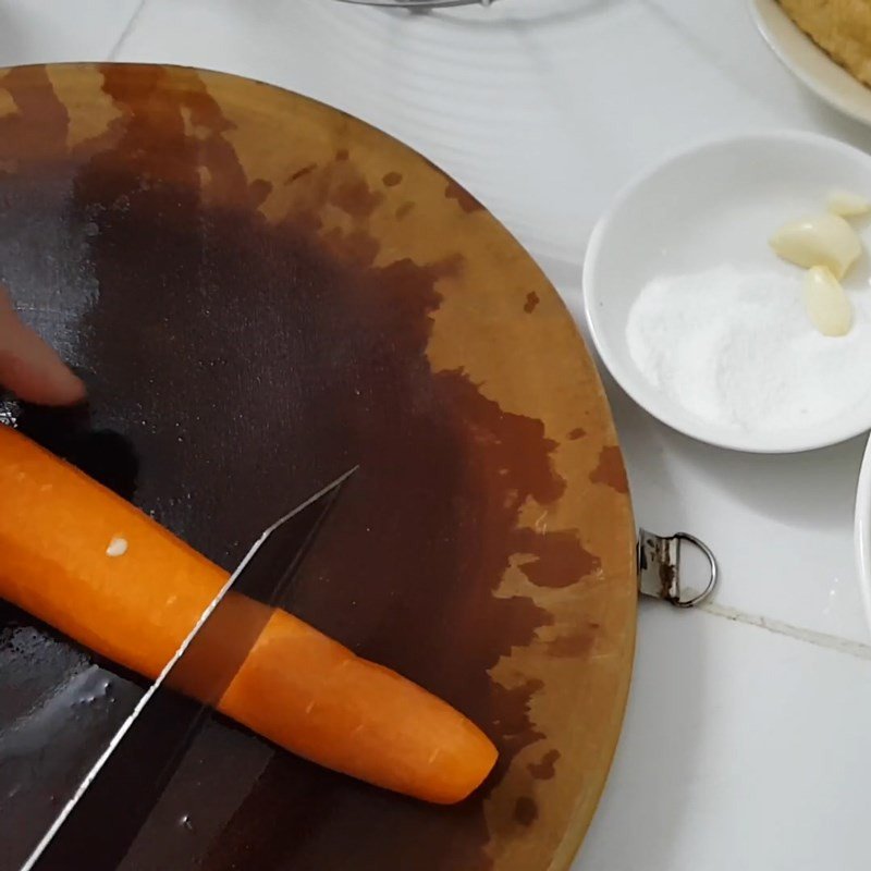 Sơ chế đậu que và cà rốt