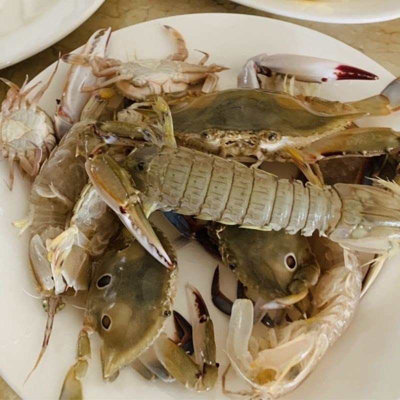 Sơ chế hải sản nấu bánh canh