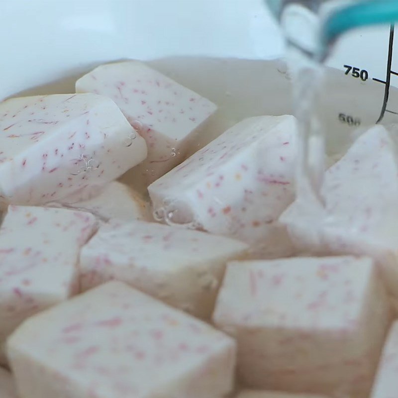 Sơ chế khoai môn