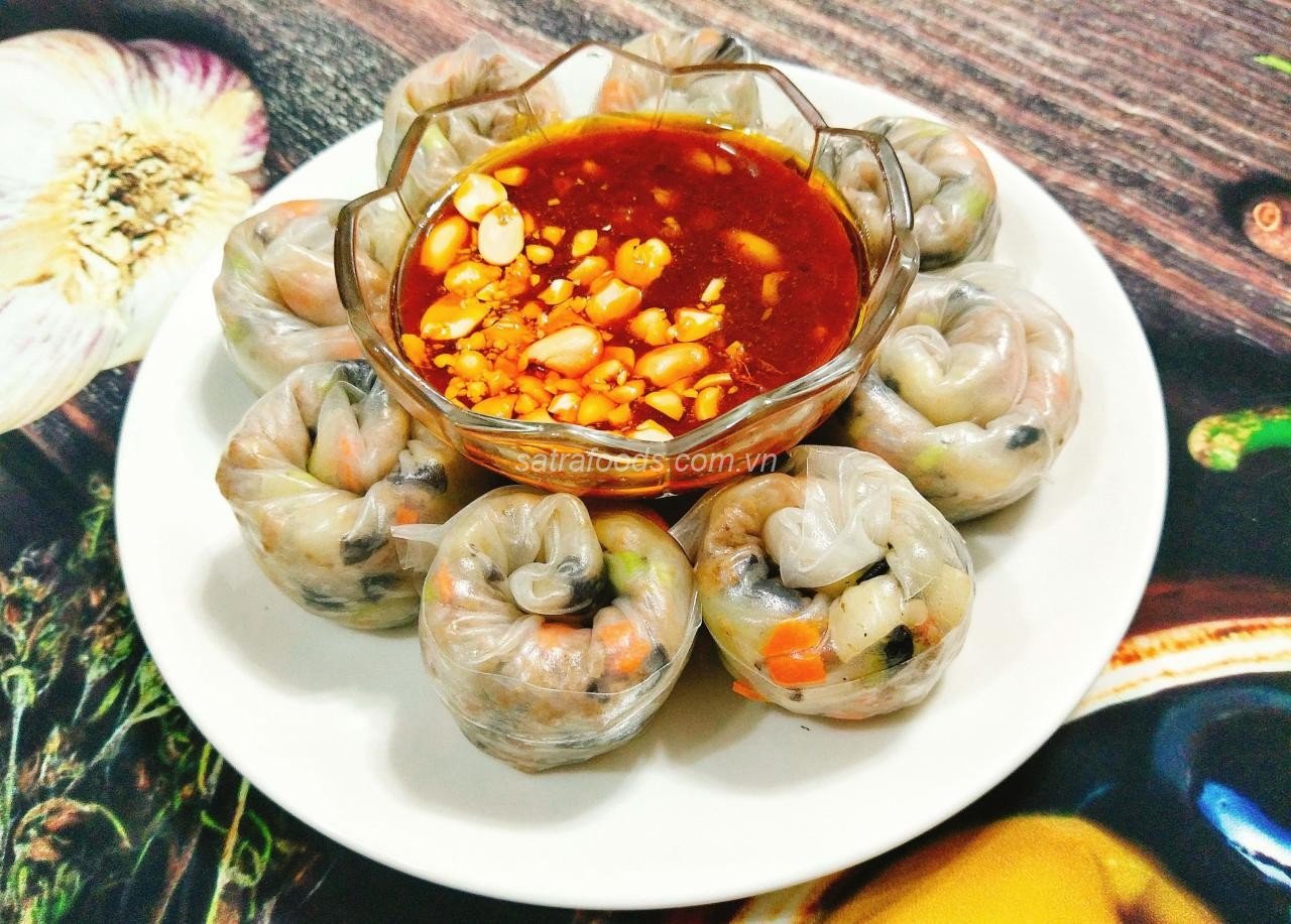 Sơ chế me để làm nước cốt