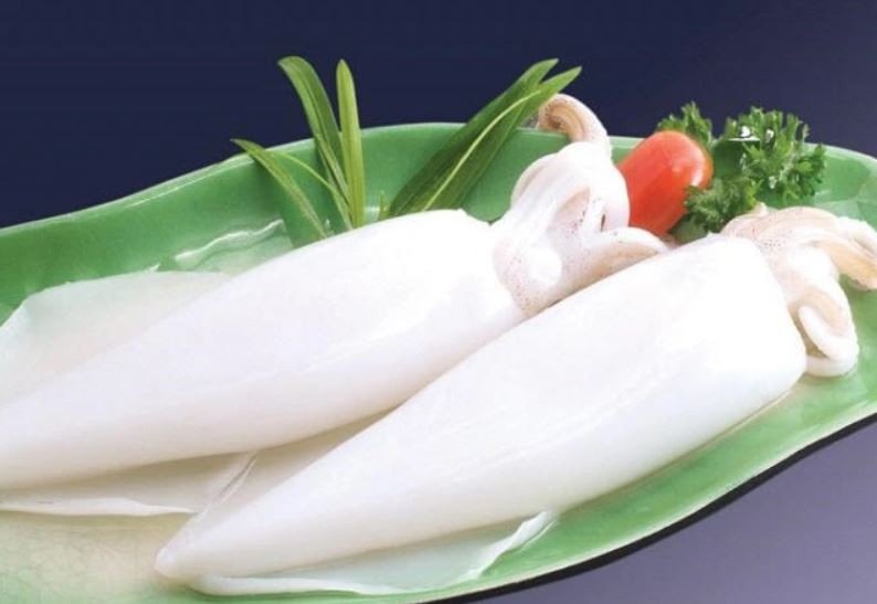 Sơ chế nguyên liệu làm mực nhồi thịt