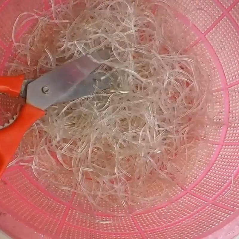 Sơ chế rau củ cho món măng xào