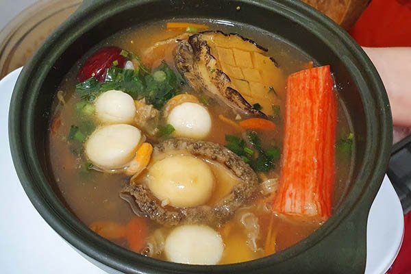 Sò điệp tươi ngon, nguyên liệu không thể thiếu trong súp bào ngư.