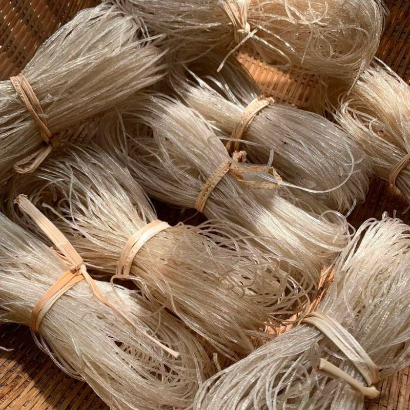 sợi miến dong dai ngon, nguyên liệu chính cho miến lươn