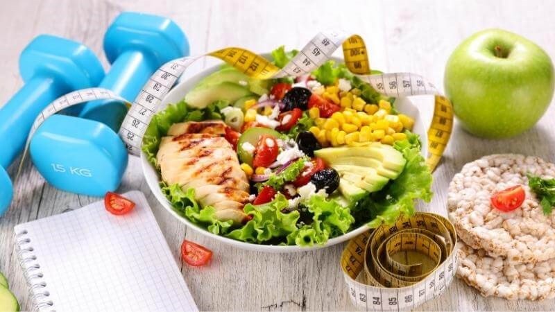 Sốt bơ trứng trong thực đơn cân bằng dinh dưỡng