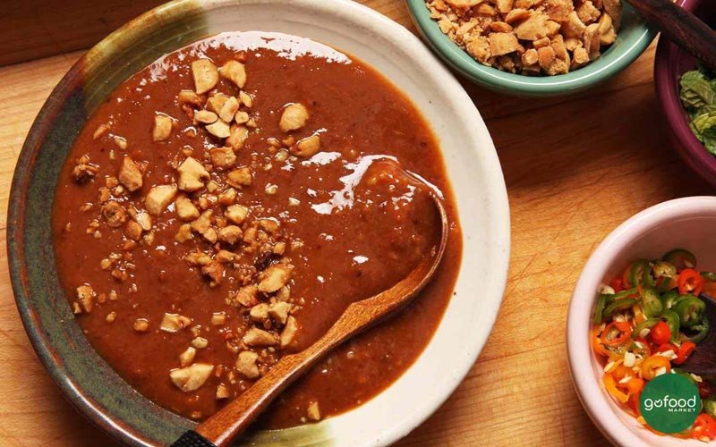 Sốt me chấm thịt nướng cay nồng với sa tế