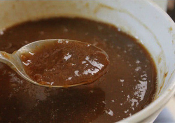 Sốt me chua cay hấp nghêu Thái