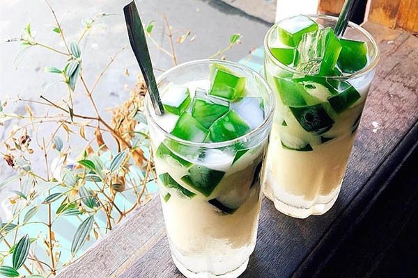 Sữa chua thạch lá nếp tươi mát