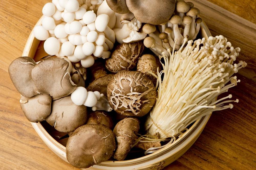 Súp nấm chay thanh đạm với nhiều loại nấm tươi