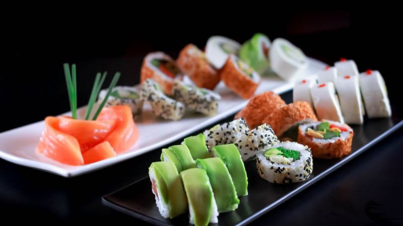 Sushi cá hồi hấp dẫn
