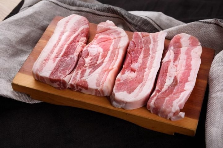 Tai heo và các phần thịt heo khác cung cấp bao nhiêu calo