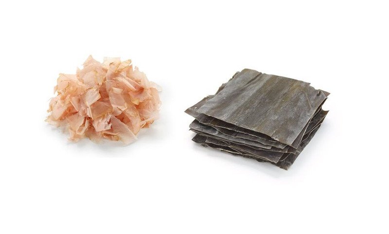 Tảo bẹ kombu và cá ngừ bào katsuobushi nguyên liệu chính nấu dashi