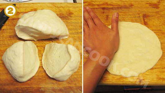 Tạo hình đế bánh pizza mỏng đều trước khi nướng bằng chảo
