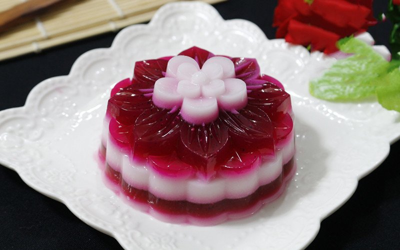 Thạch rau câu thanh long, món tráng miệng bổ dưỡng và hỗ trợ giảm cân.