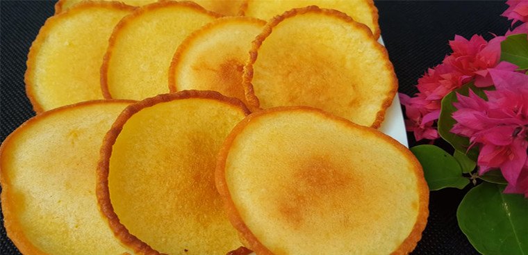 Thành phẩm bánh rán bằng bột mì và trứng thơm ngon
