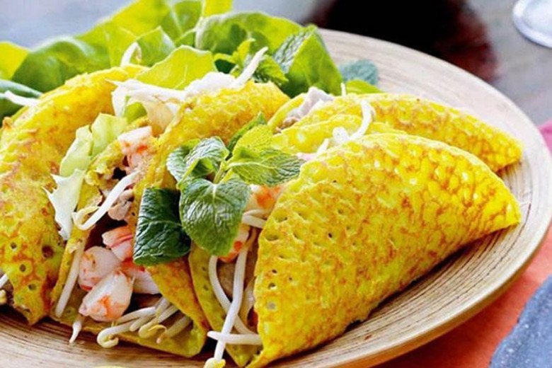 Thành phẩm bánh xèo miền Bắc vàng giòn