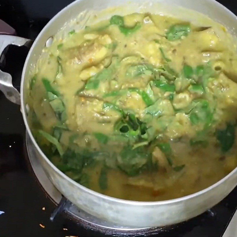 Thành phẩm canh chuối xanh lá lốt đậu xanh