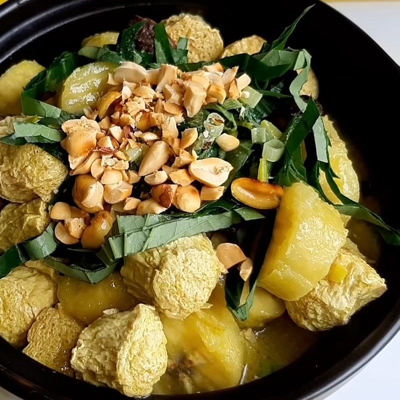 Thành phẩm canh chuối xanh lá lốt nấm chay