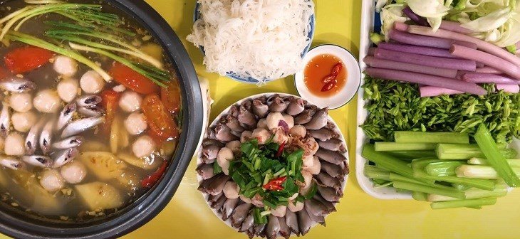 Thành phẩm lẩu cá linh
