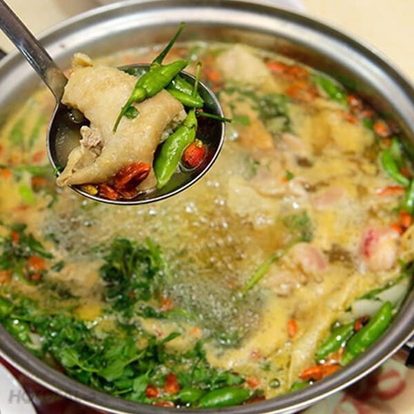 Thành phẩm lẩu gà ớt hiểm cay nồng, đậm đà