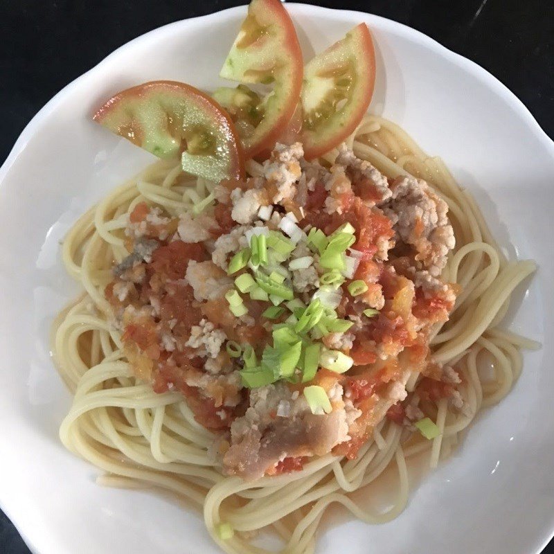 Thành phẩm mì spaghetti sốt cà chua thịt lợn thơm ngon