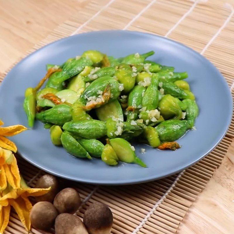 Thành phẩm món bí nụ xào tỏi thơm ngon