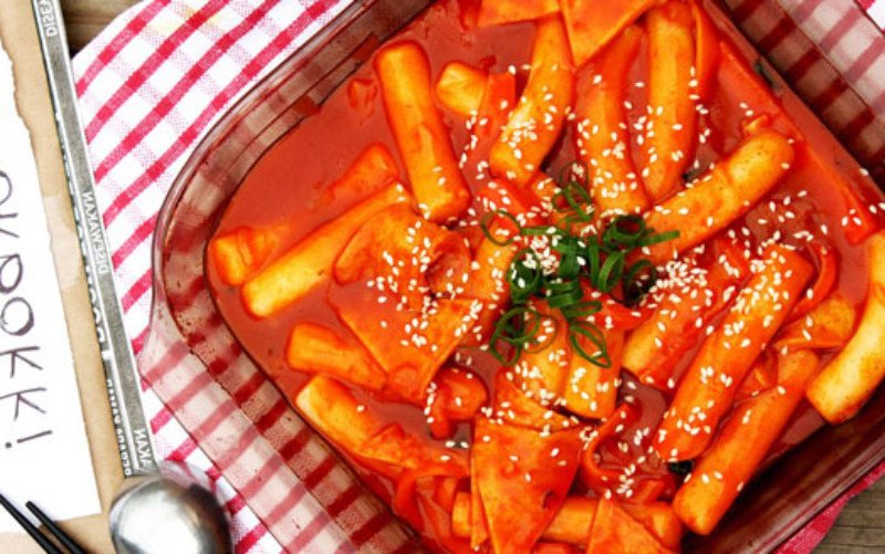 Thành phẩm món Tokbokki chả cá truyền thống