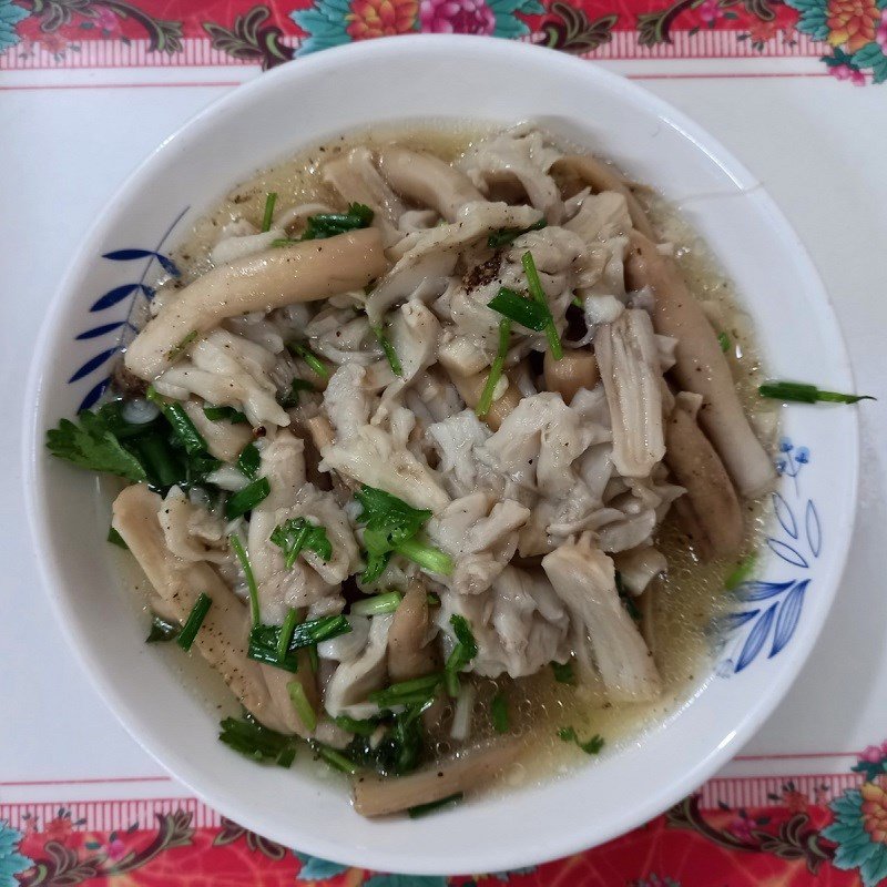 Thành phẩm nấm mối xào tỏi chay thơm ngon