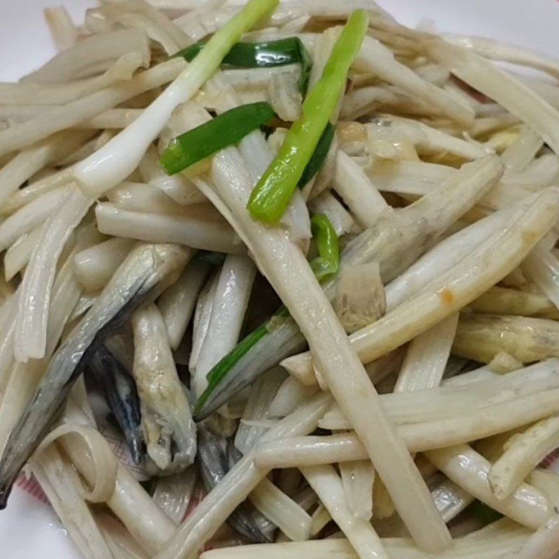 Thành phẩm ngó sen xào tỏi